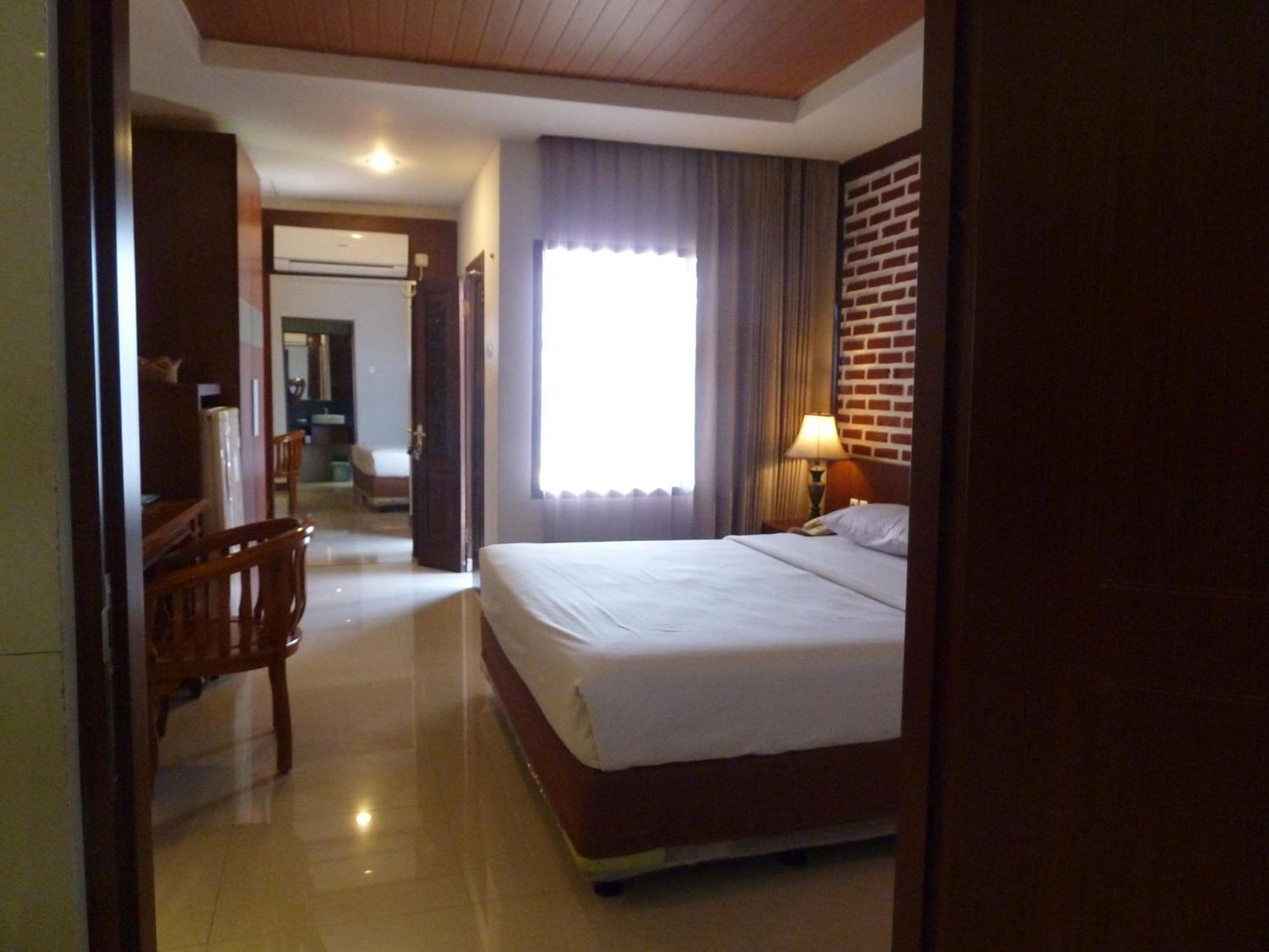 Watu Dodol Hotel & Restaurant Banyuwangi  Rum bild
