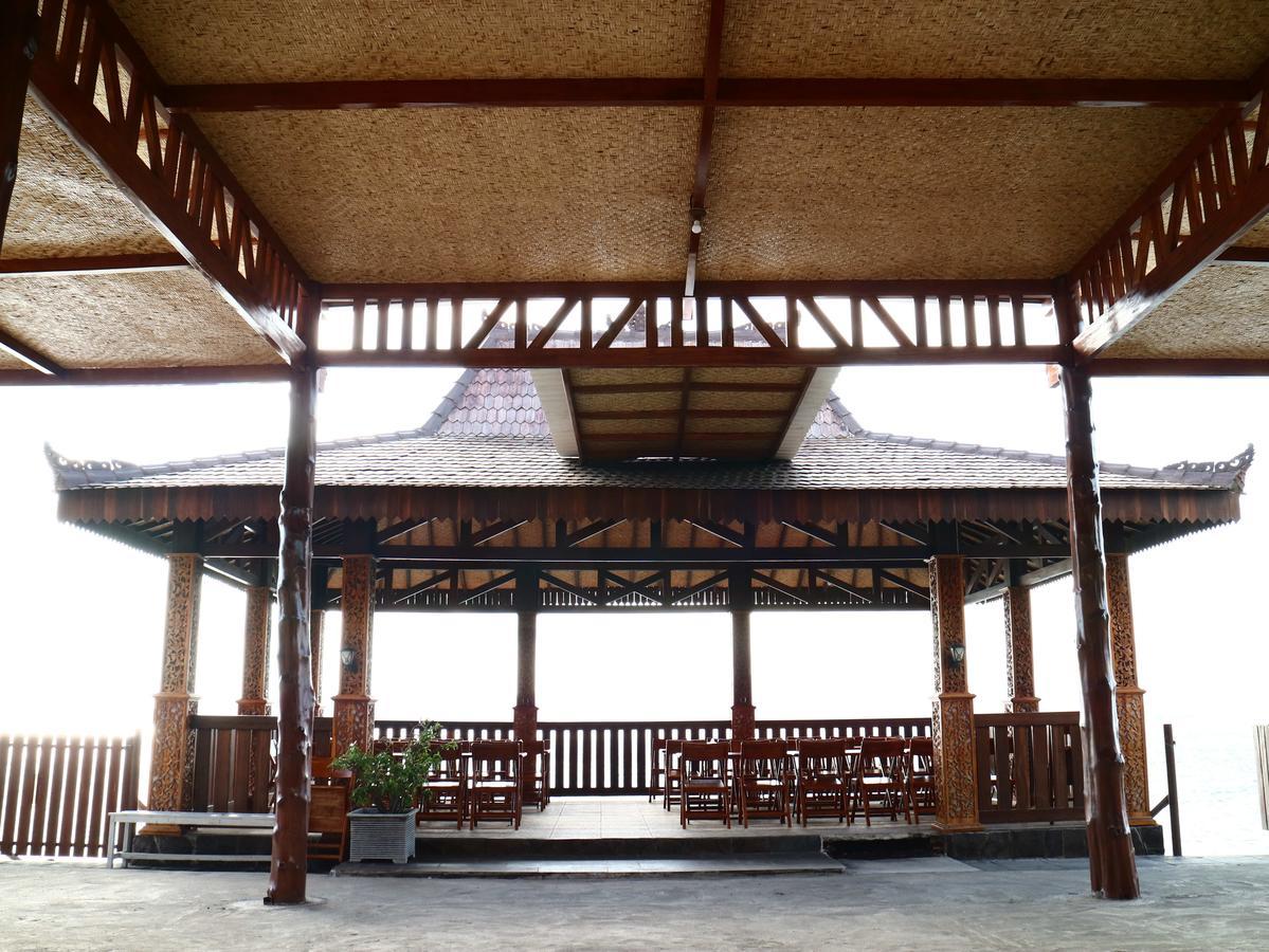 Watu Dodol Hotel & Restaurant Banyuwangi  Exteriör bild
