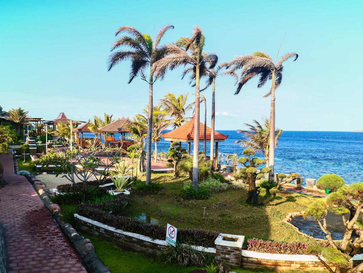 Watu Dodol Hotel & Restaurant Banyuwangi  Exteriör bild